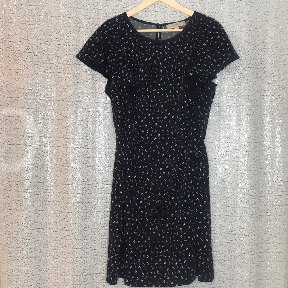 Light weight summer dress with tie.
